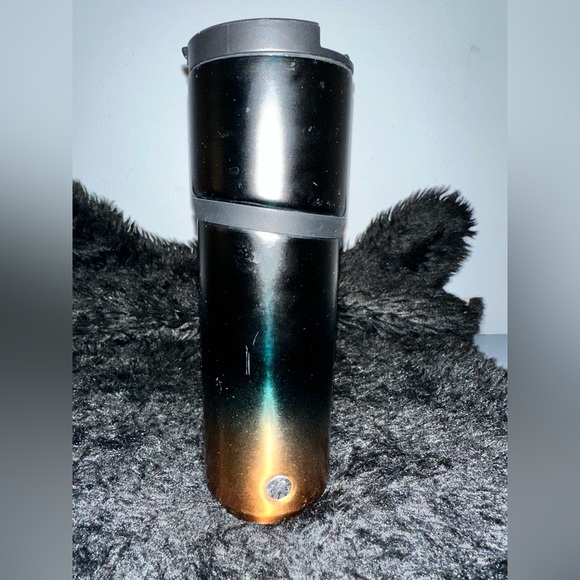 Starbucks reusable cup with lid - Picture 1 of 3